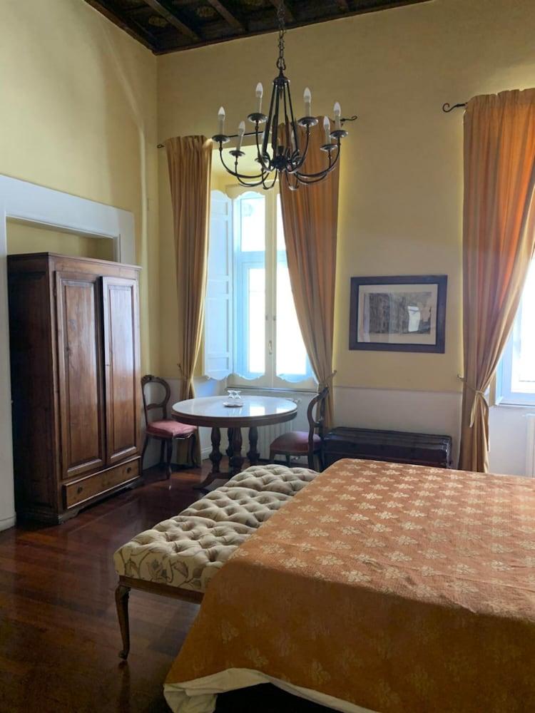 Relais Teatro Argentina Bed & Breakfast Rome Exterior photo